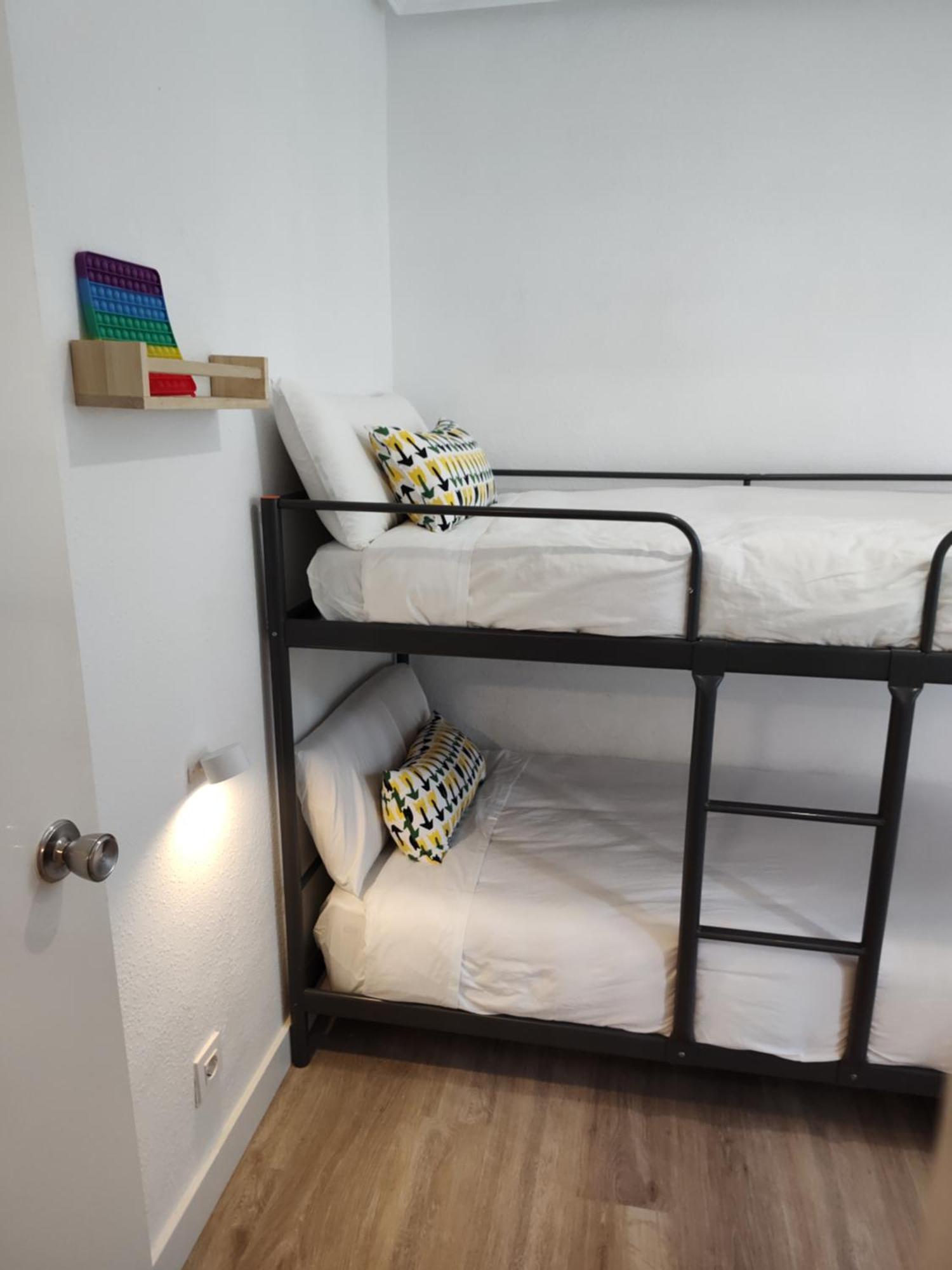 Apartamento Entero Con Desayuno Incluido Y Parking Gratuito, A 3 Km De Playa Con Aire Acondicionado Muskiz Exterior photo
